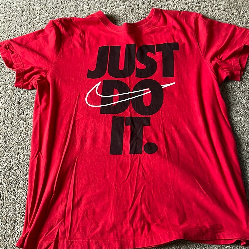 Mens Nike tshirt